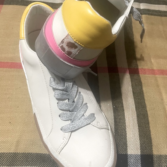 Steve Madden sneakers - Picture 2 of 4